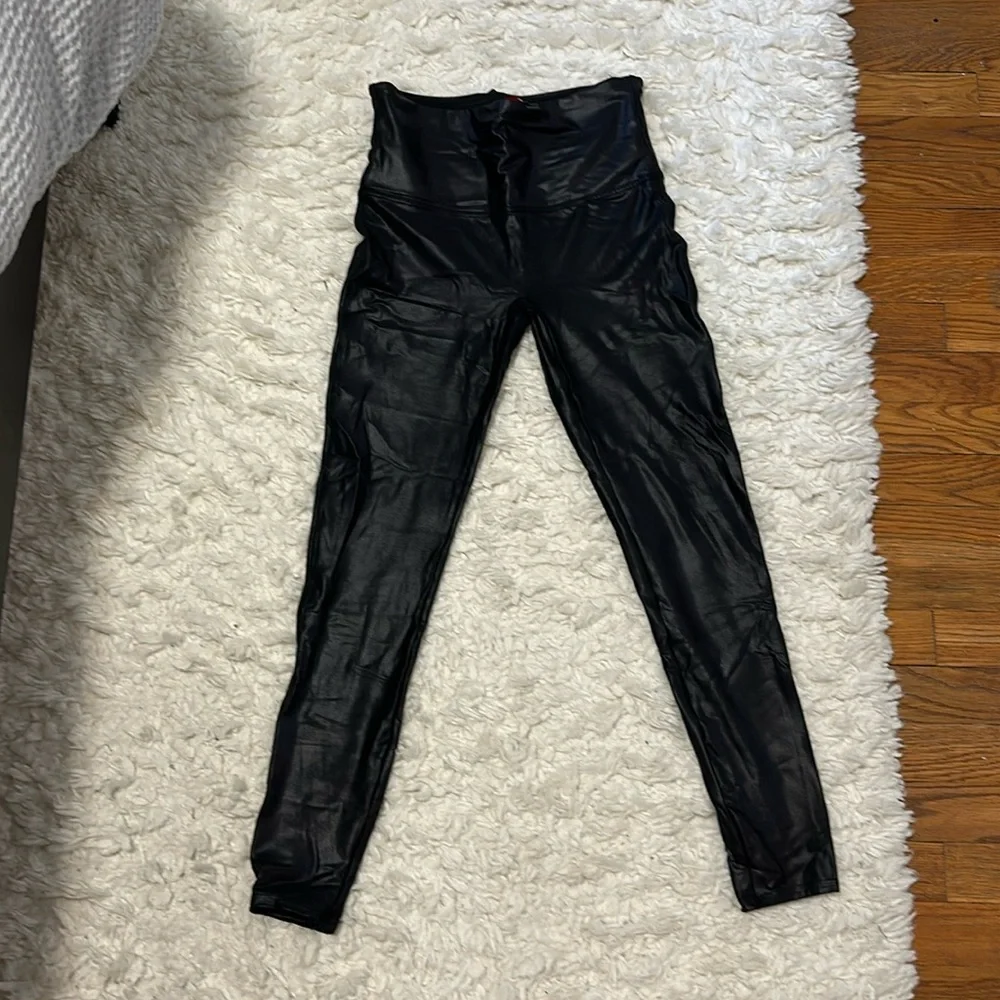 Spanx faux leather leggings - Picture 2 of 3